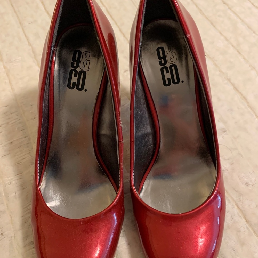 Heels - Picture 3 of 4